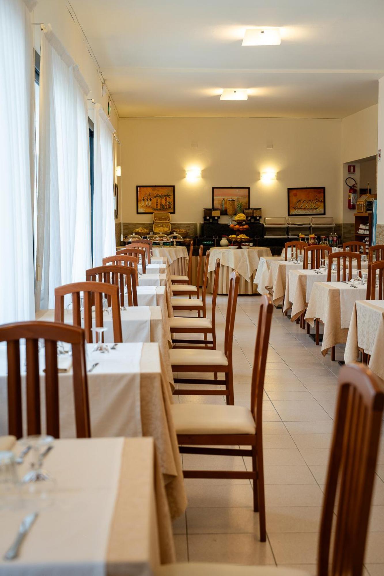 Hotel La Pergola Bellaria-Igea Marina Exterior photo